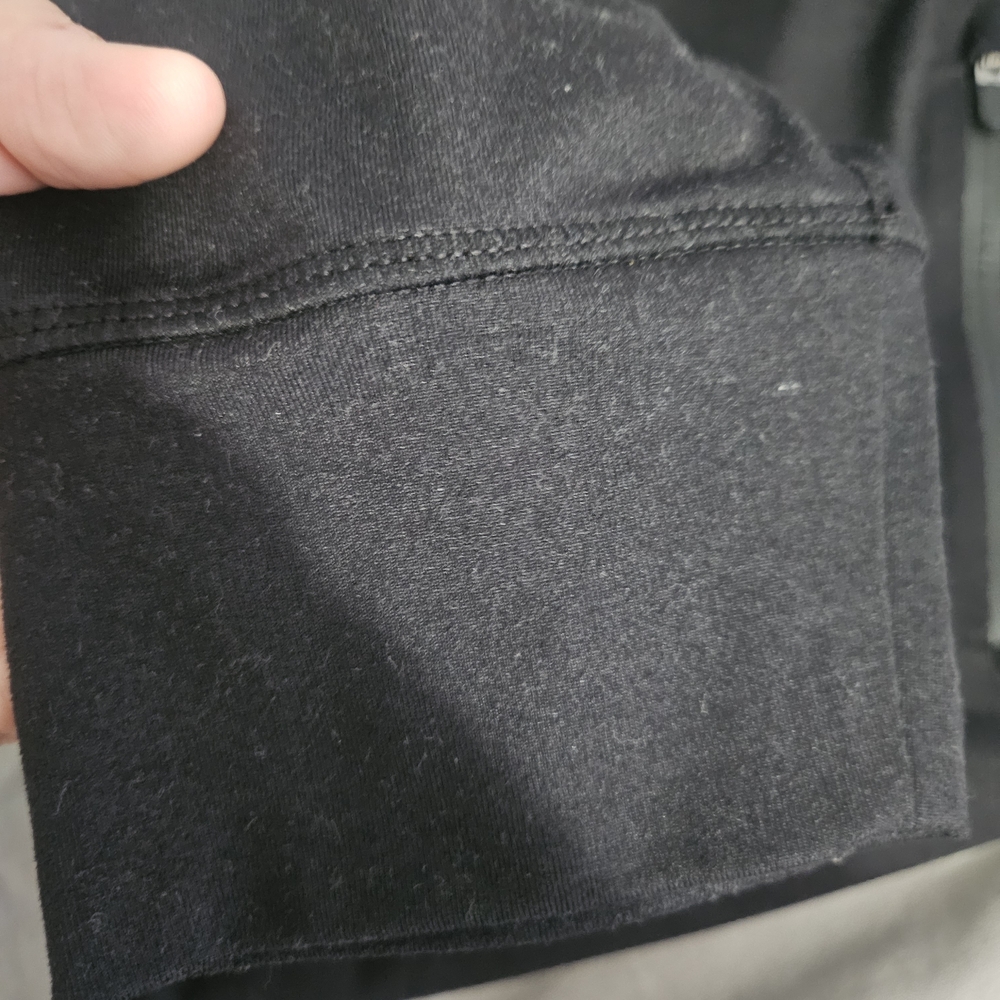 Vuori Men's Black Joggers with Drawstring In Perfect Conditions - Picture 3 of 6